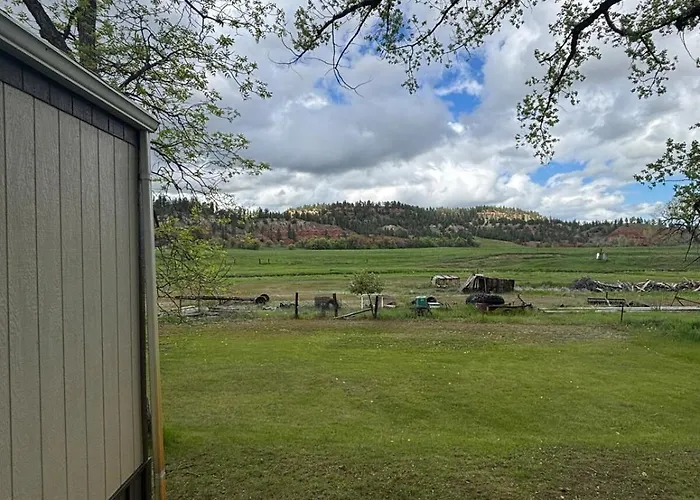 Dorothy's Hideaway Hulett